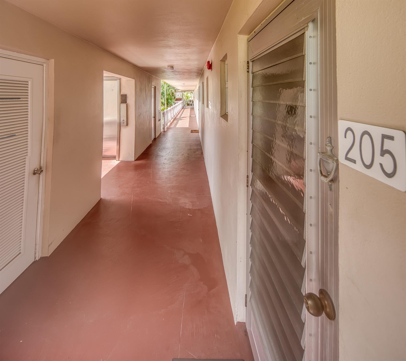LAKE CLARKE GARDENS COND - Residential