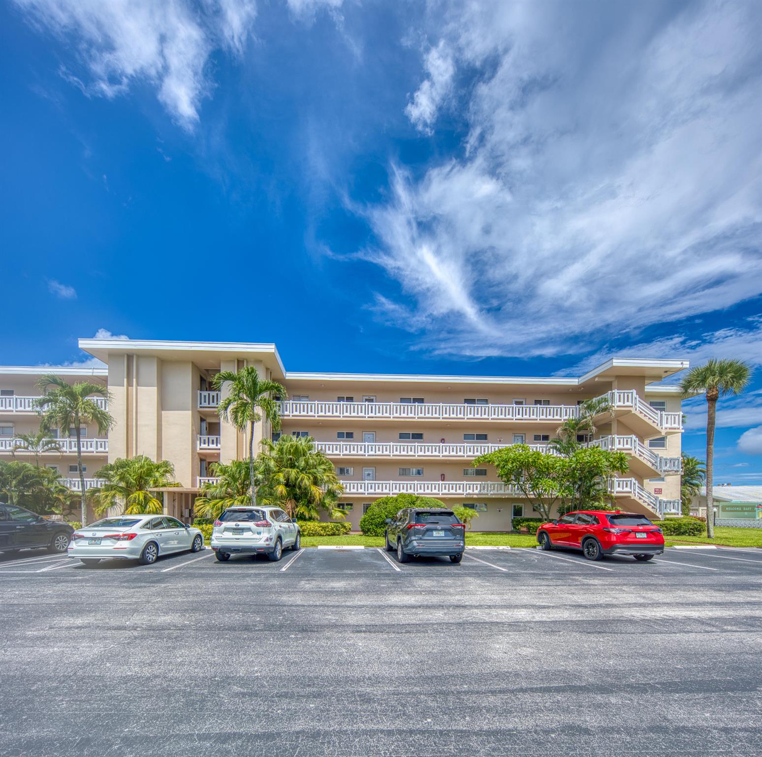 LAKE CLARKE GARDENS COND - Residential