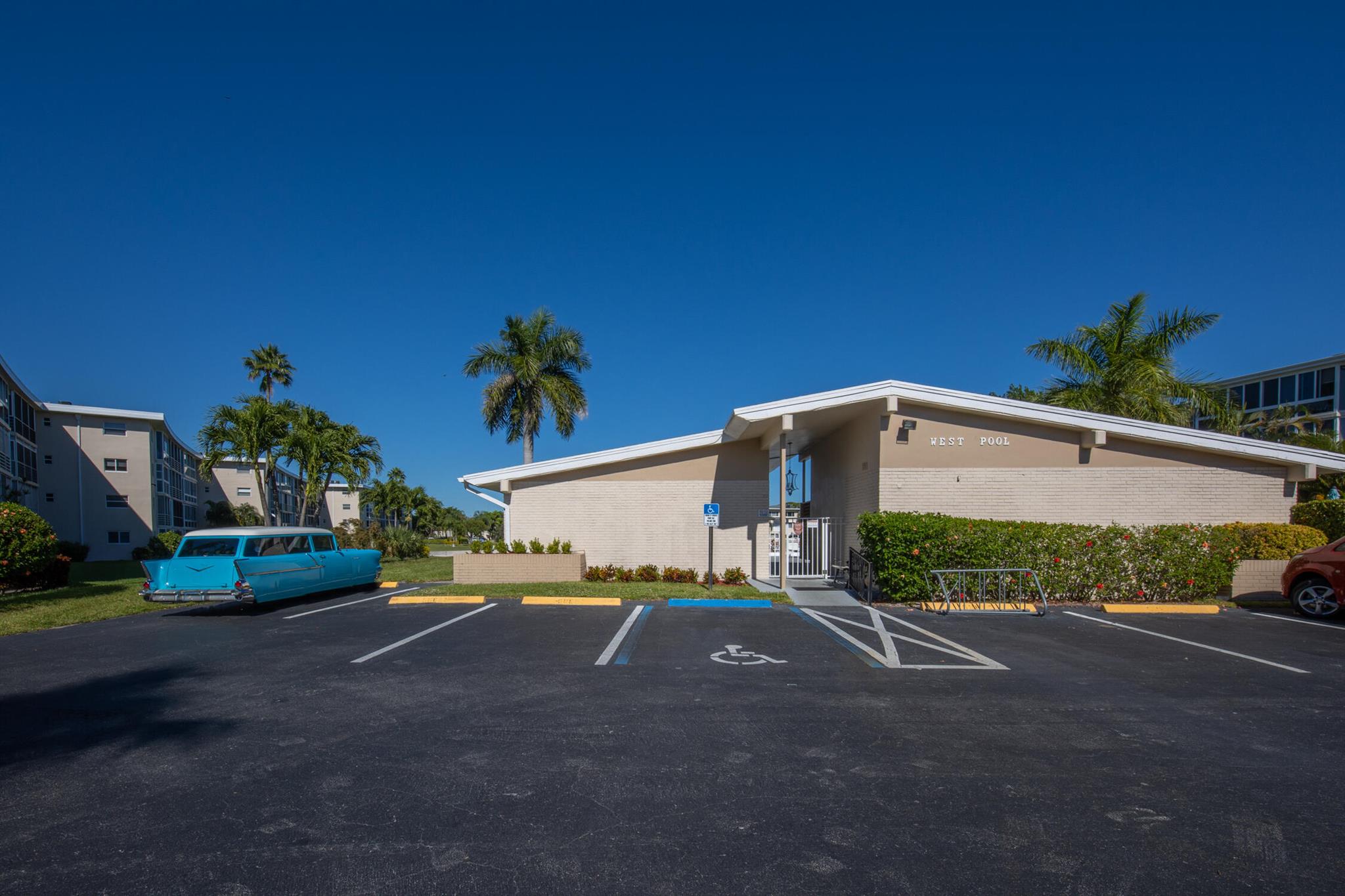 LAKE CLARKE GARDENS COND - Residential