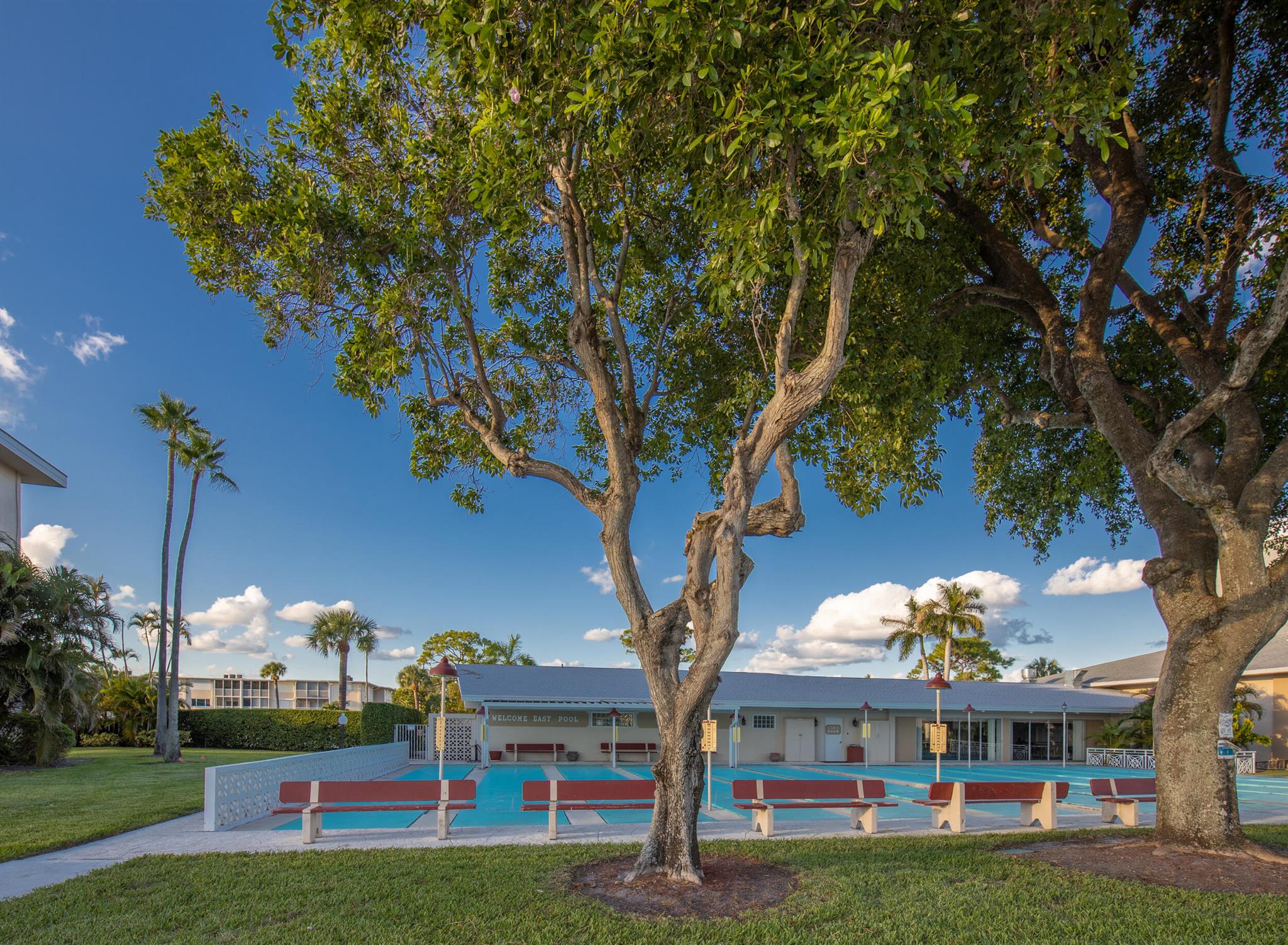 LAKE CLARKE GARDENS COND - Residential