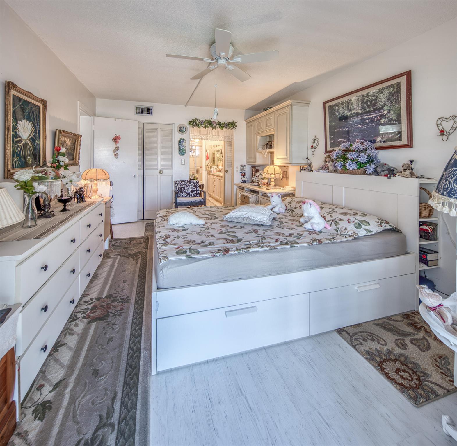 LAKE CLARKE GARDENS COND - Residential