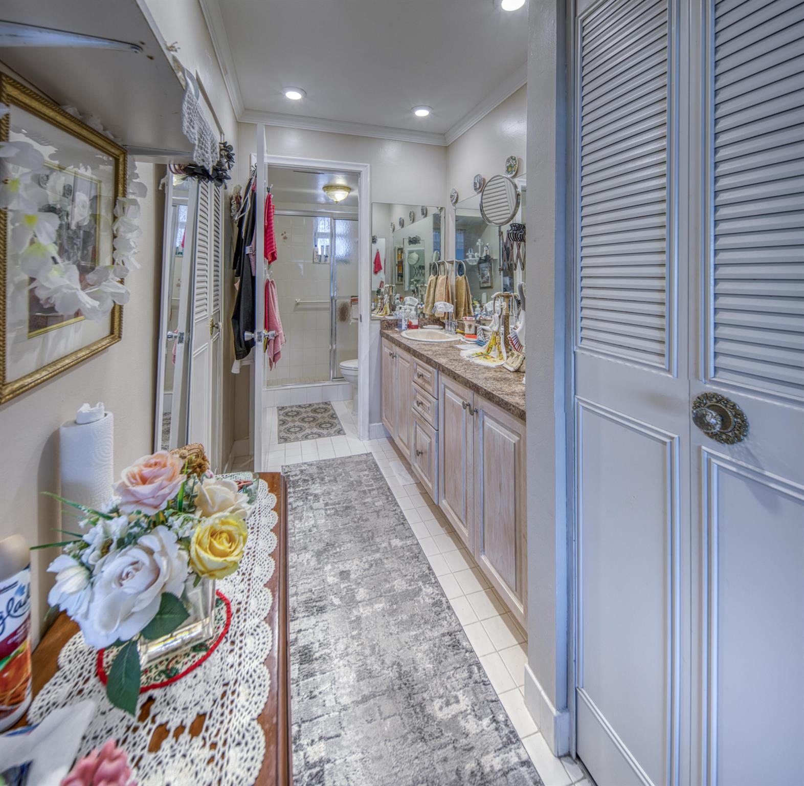 LAKE CLARKE GARDENS COND - Residential