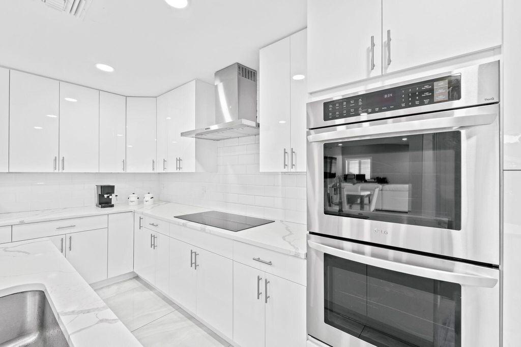 Photo of 12293 Old Country Road S, Wellington, FL 33414 (MLS # R11152791)