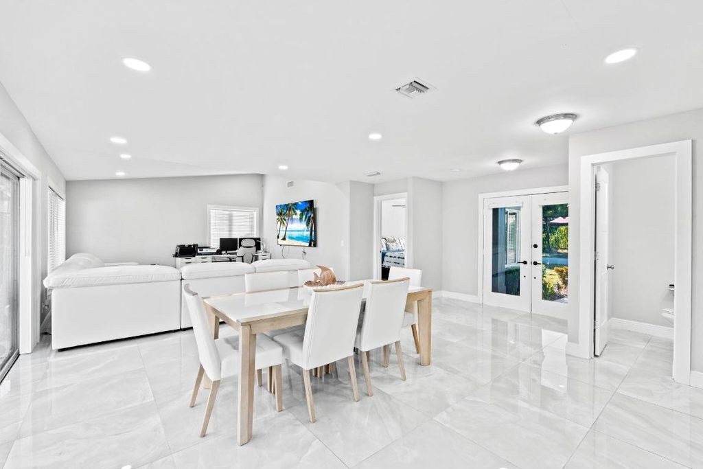 Photo of 12293 Old Country Road S, Wellington, FL 33414 (MLS # R11152791)