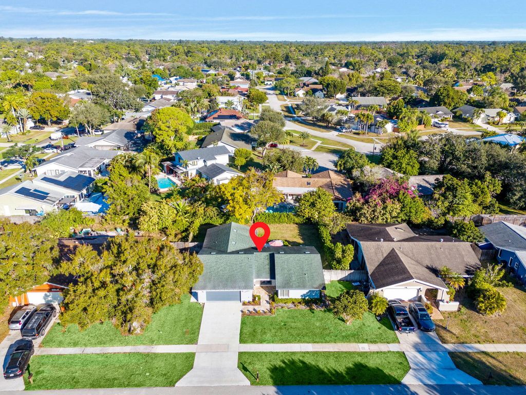 Photo of 12293 Old Country Road S, Wellington, FL 33414 (MLS # R11152791)