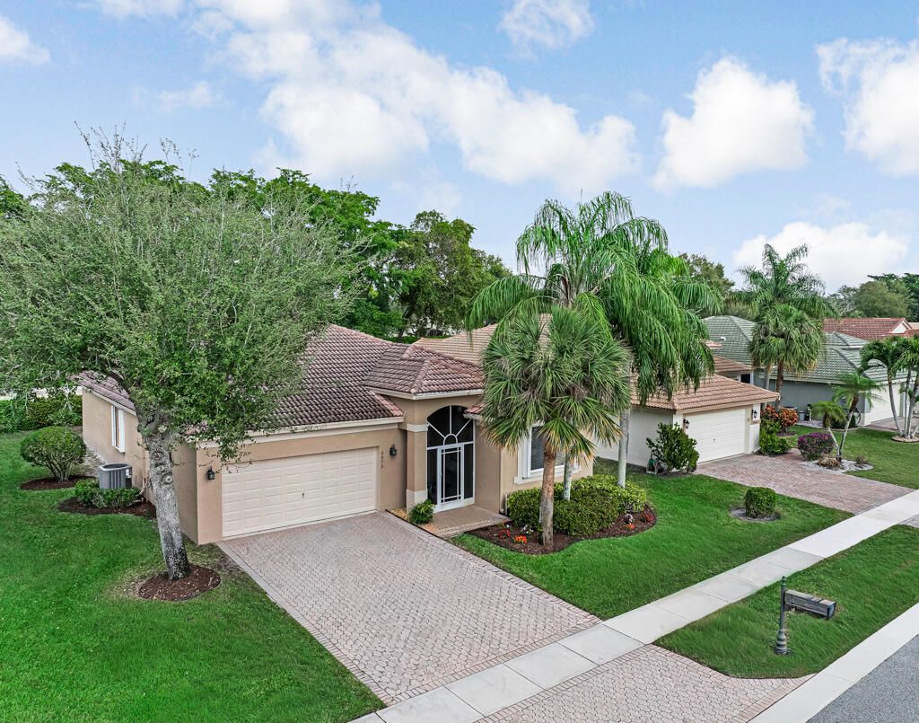Photo of 8878 Via Tuscany Drive, Boynton Beach, FL 33472 (MLS # R11159696)