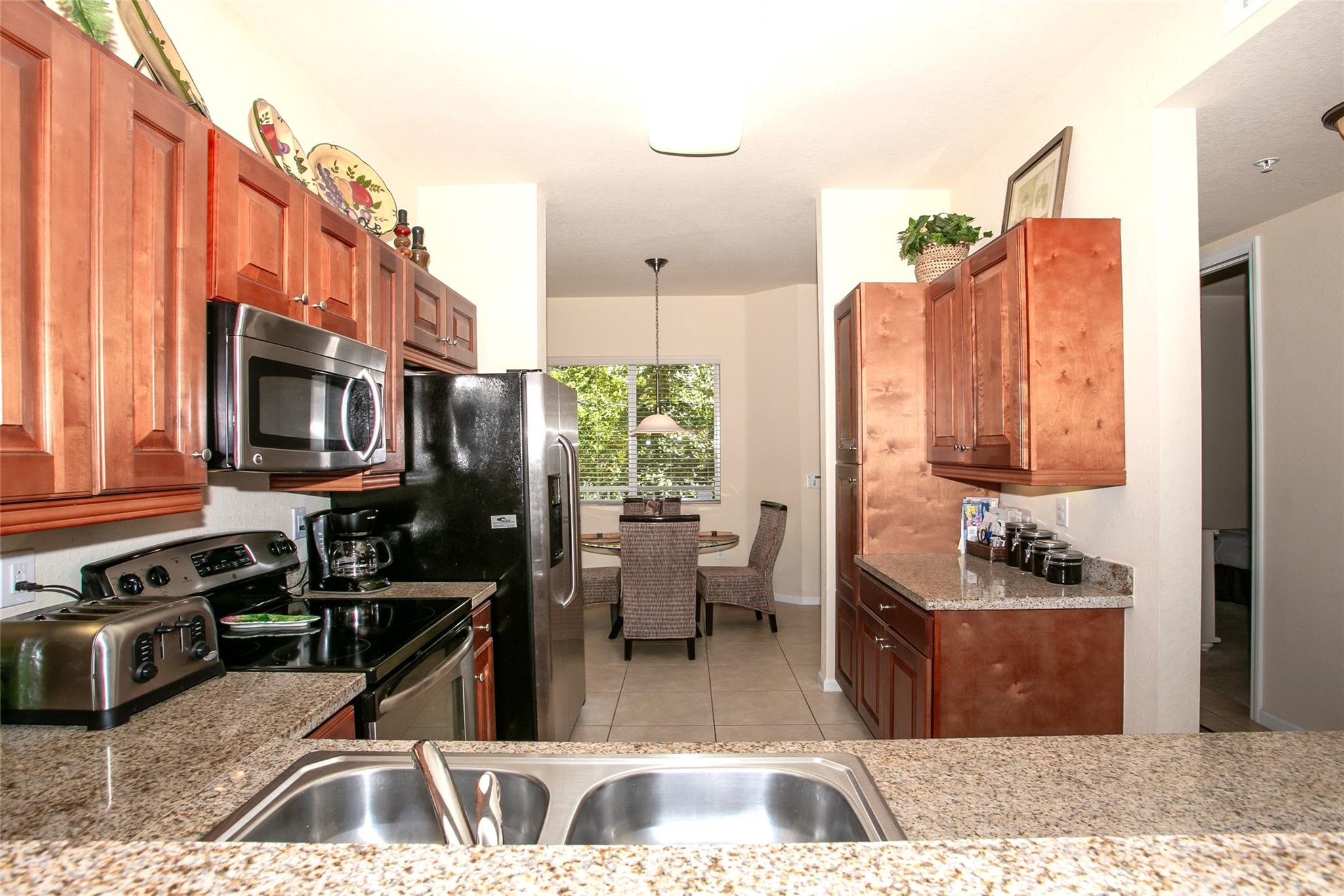 Royal Point - Residential
