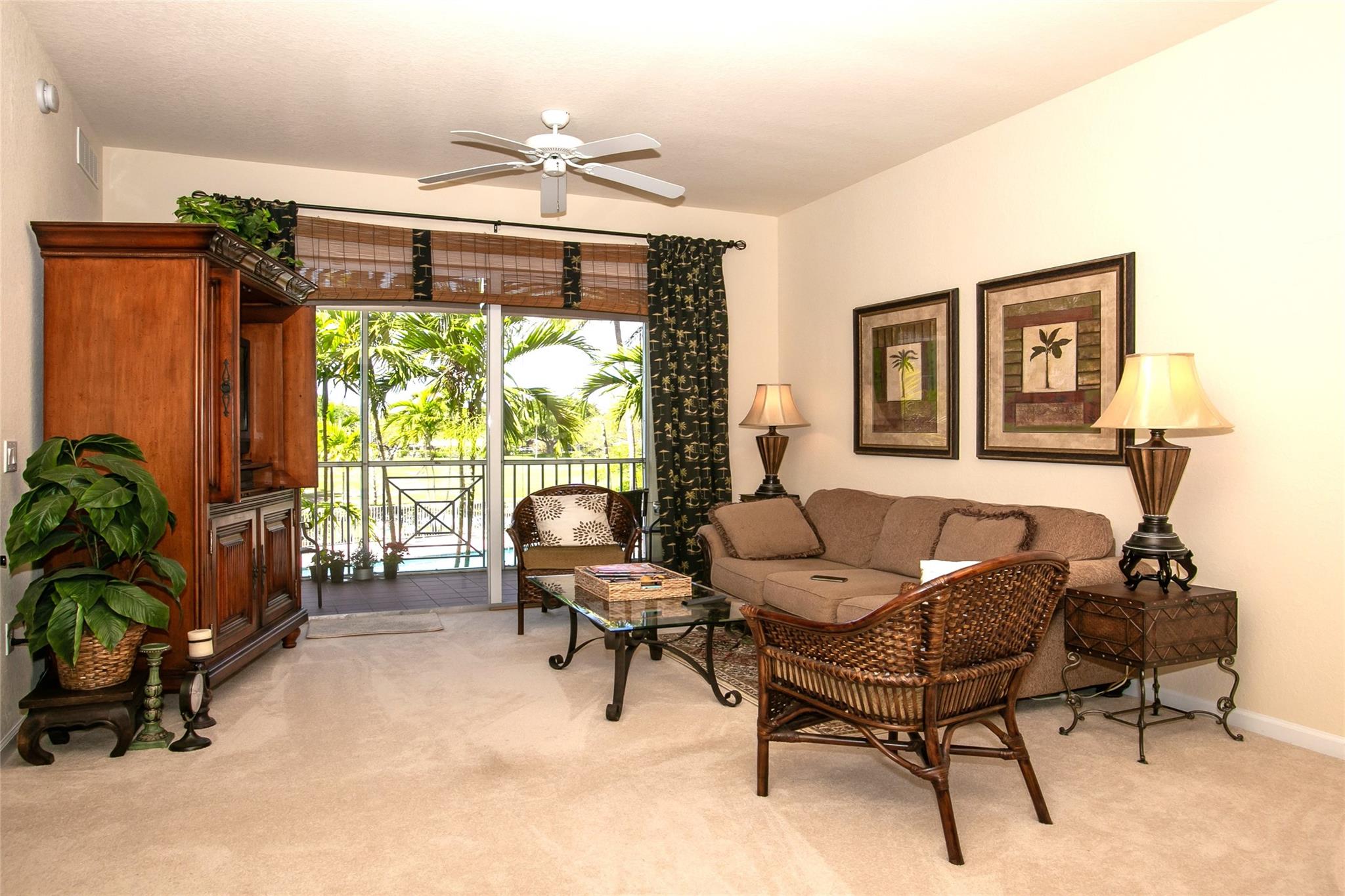 Royal Point - Residential