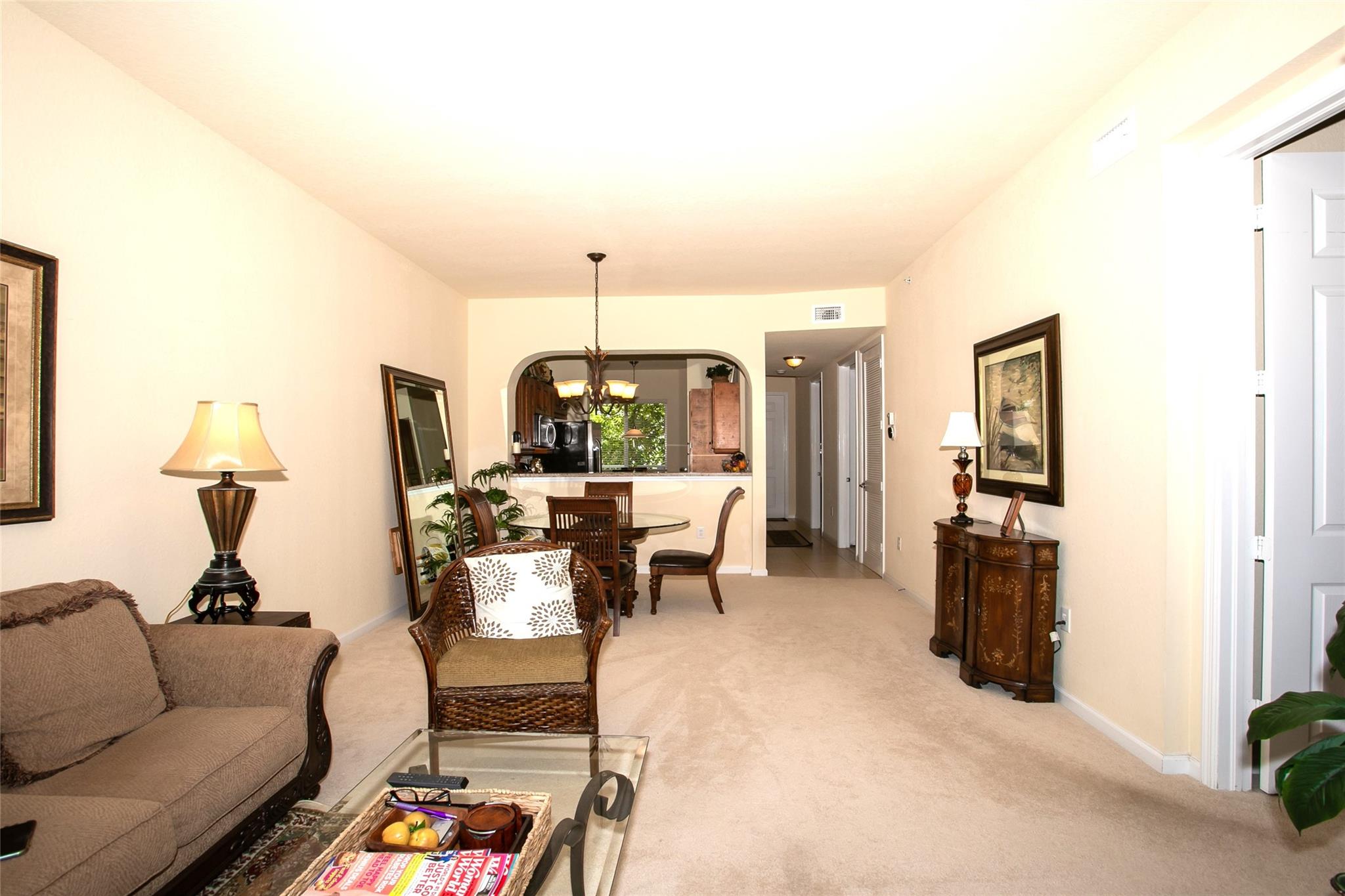Royal Point - Residential
