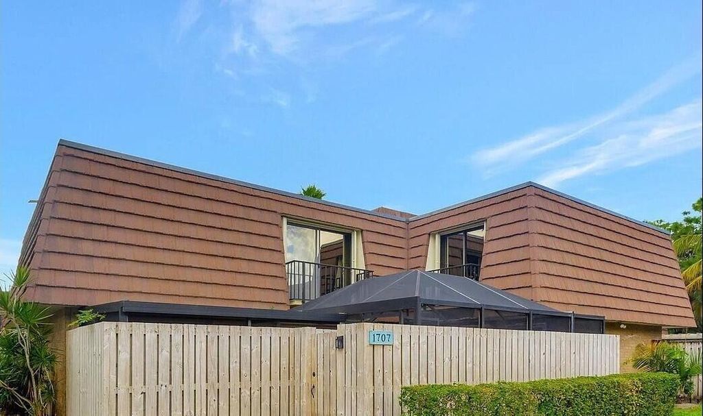 Photo of 1707 17th Lane, Palm Beach Gardens, FL 33418 (MLS # R11046406)