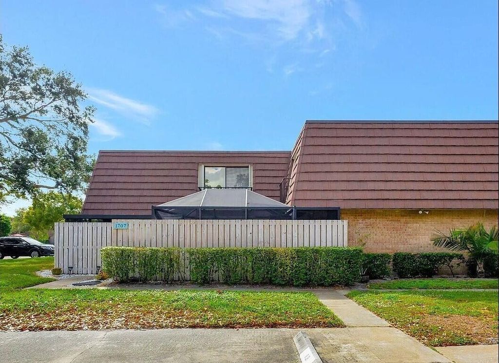 Photo of 1707 17th Lane, Palm Beach Gardens, FL 33418 (MLS # R11046406)