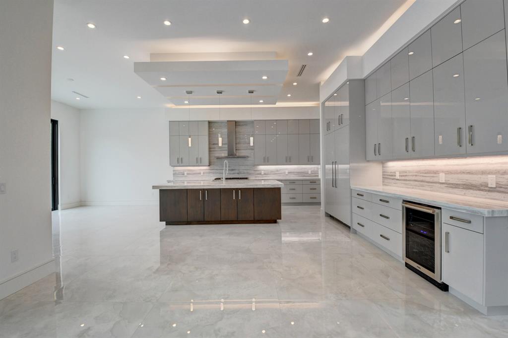 BOCA VILLAS - Residential