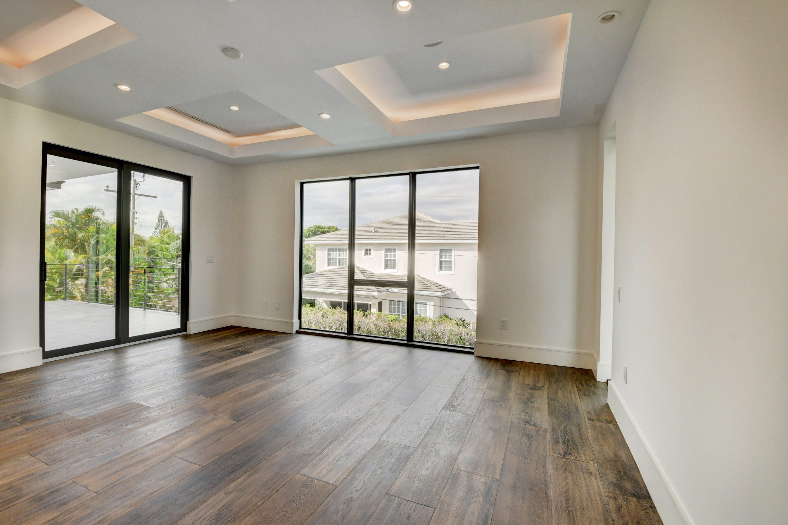 BOCA VILLAS - Residential