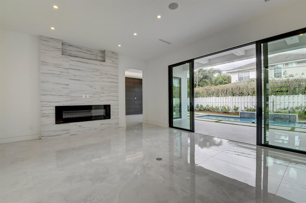 BOCA VILLAS - Residential