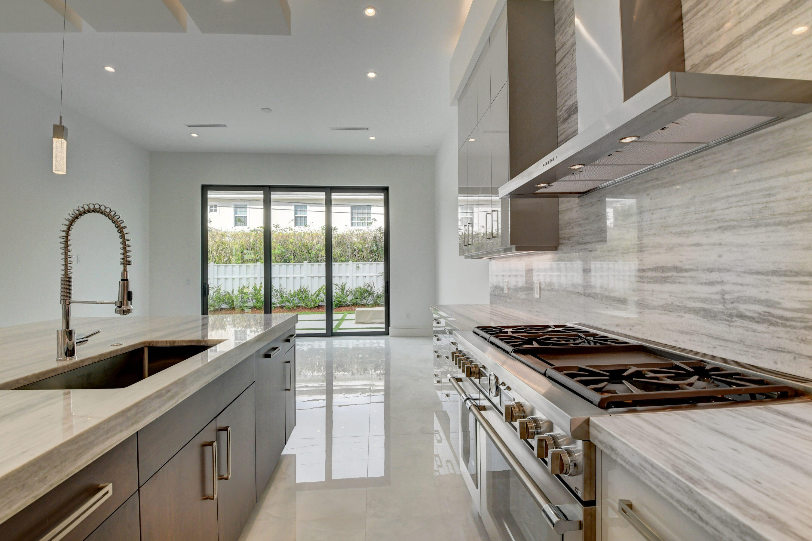 BOCA VILLAS - Residential