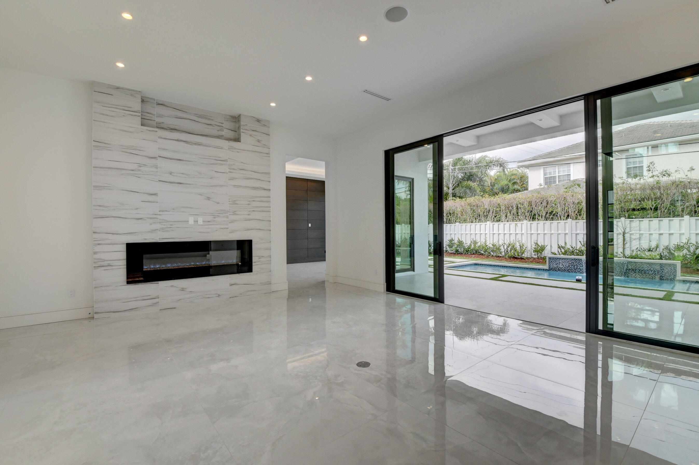 BOCA VILLAS - Residential