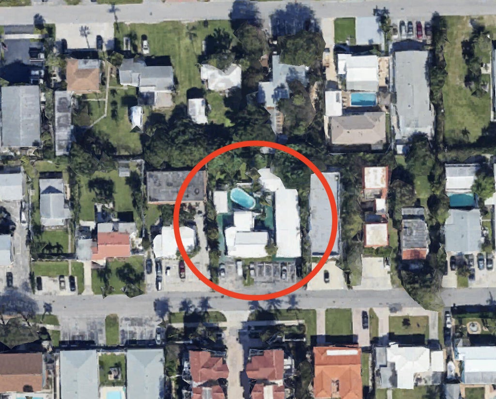 Photo of 1945 NE 4TH Street #2, Deerfield Beach, FL 33441 (MLS # B26073387)