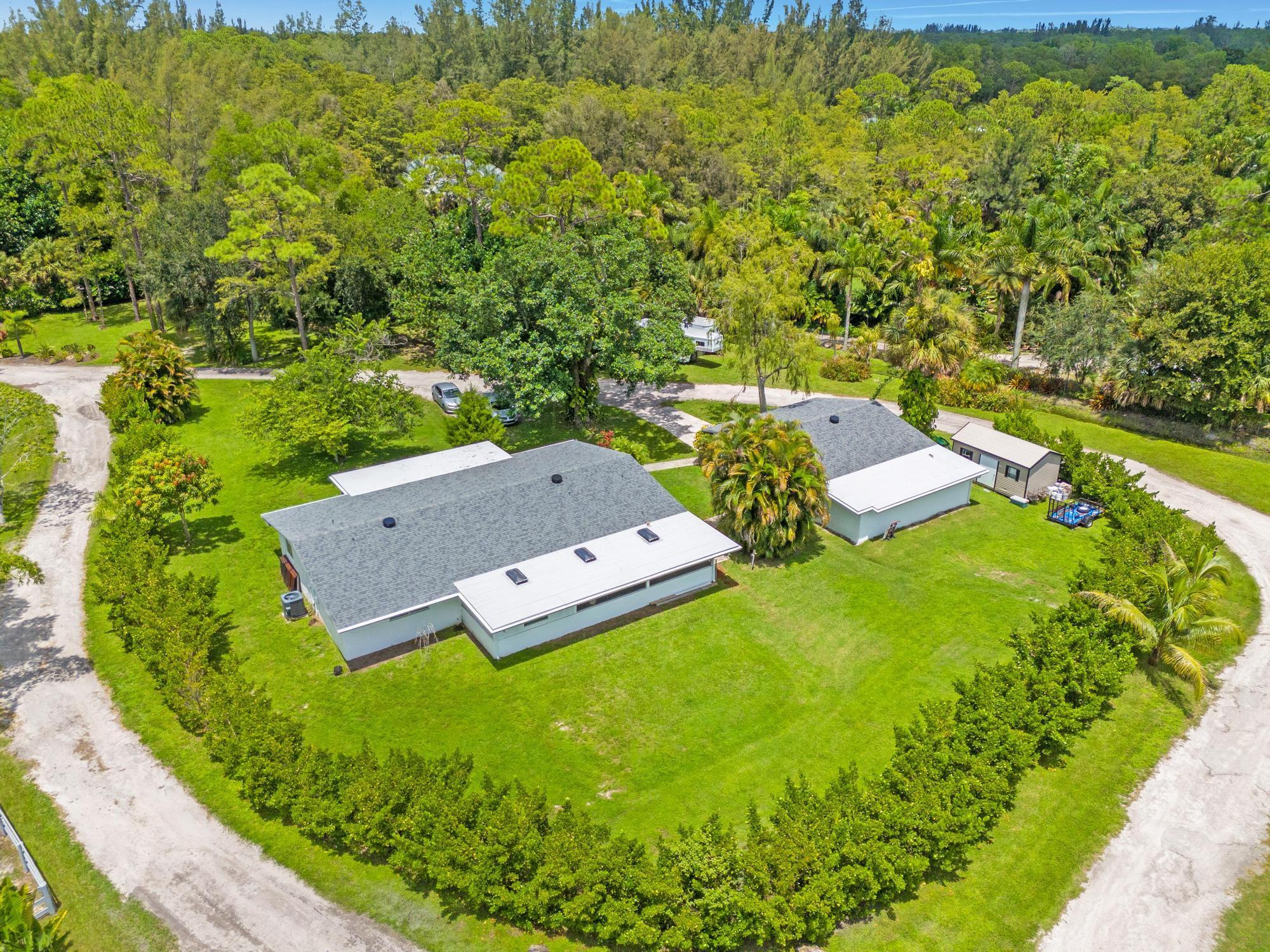 LOXAHATCHEE GROVES - Residential Lease