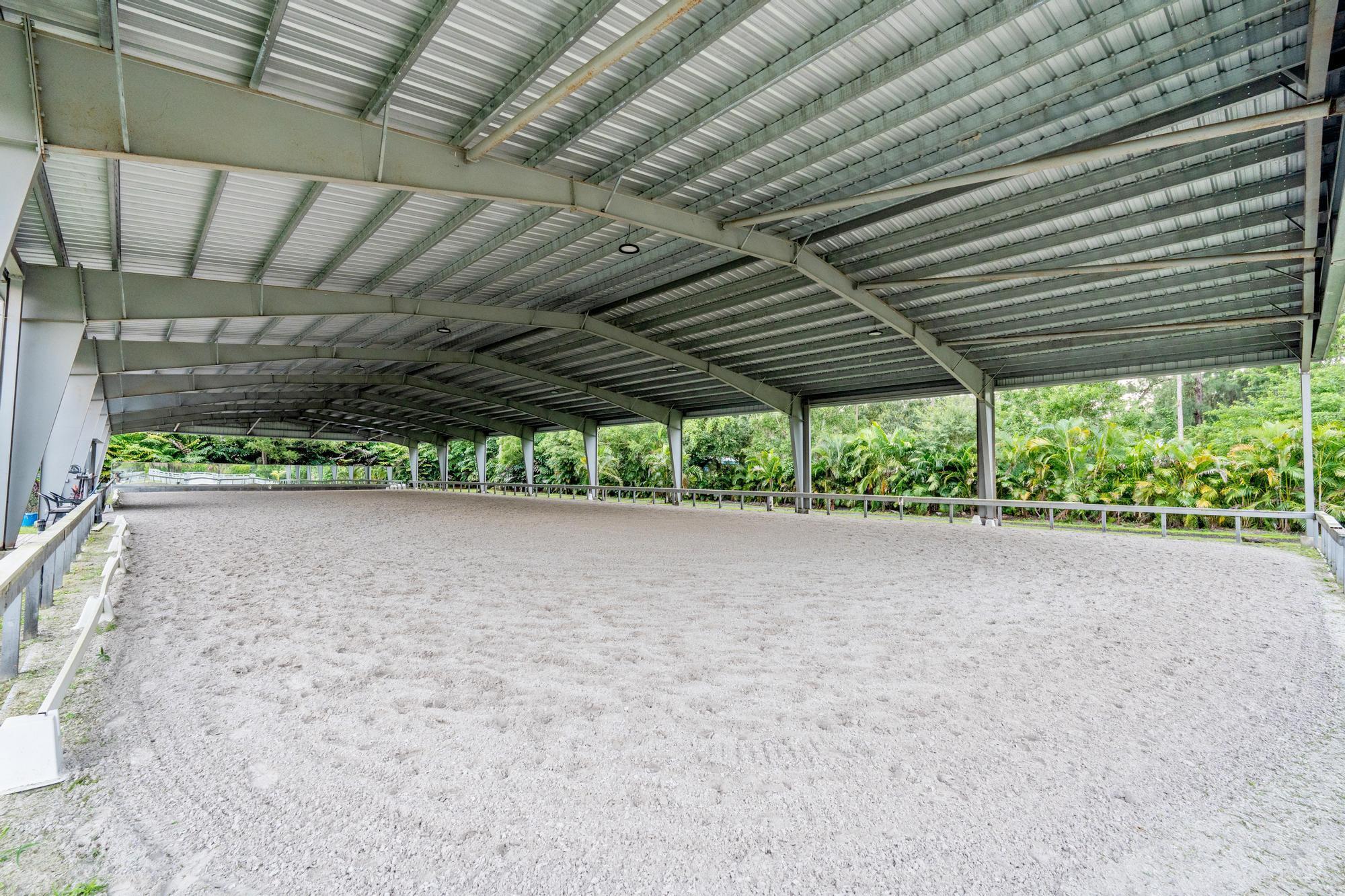 1102 Hyde Park Road (Horse Stalls Only)