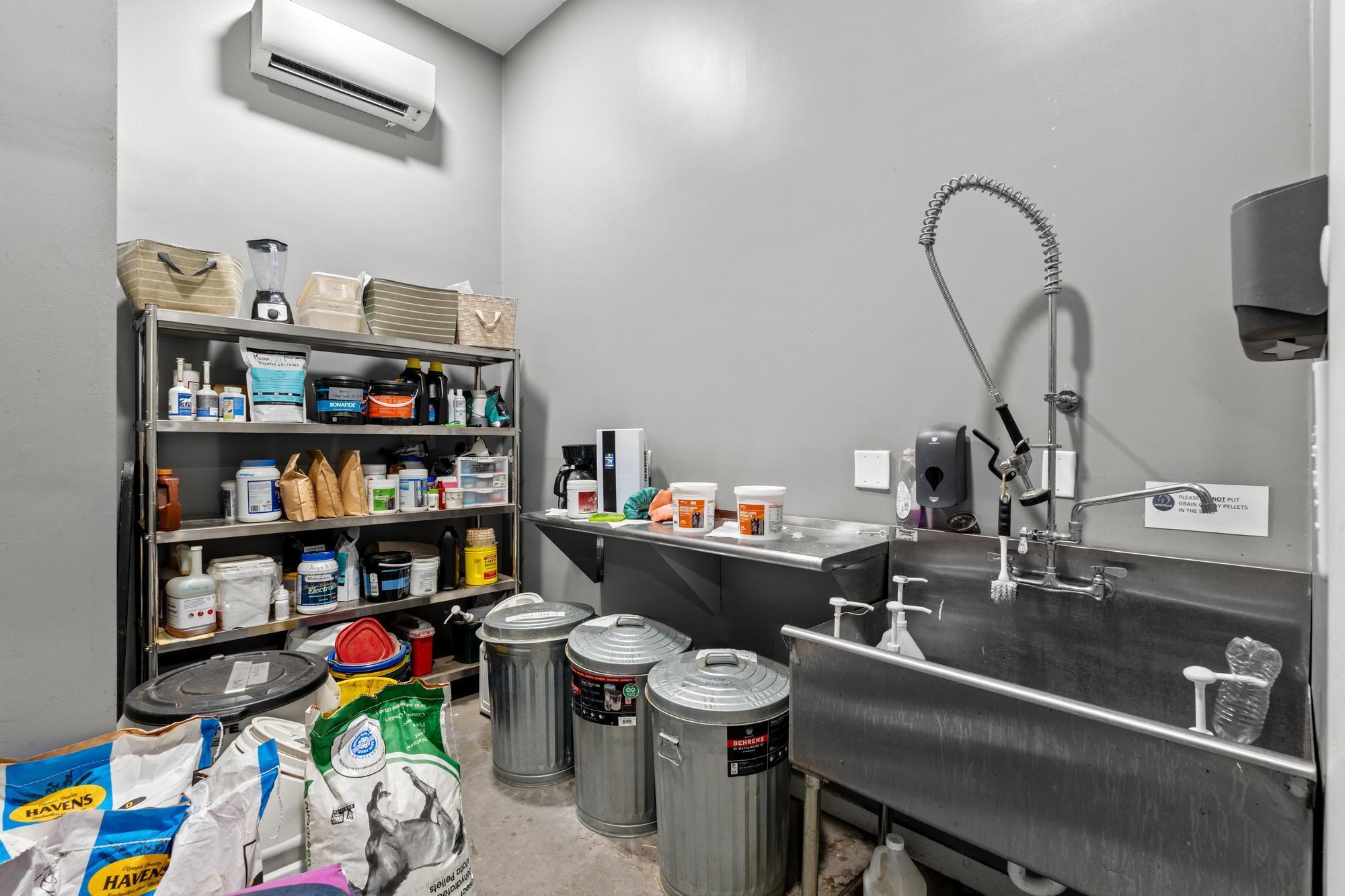 LOXAHATCHEE GROVES - Residential Lease