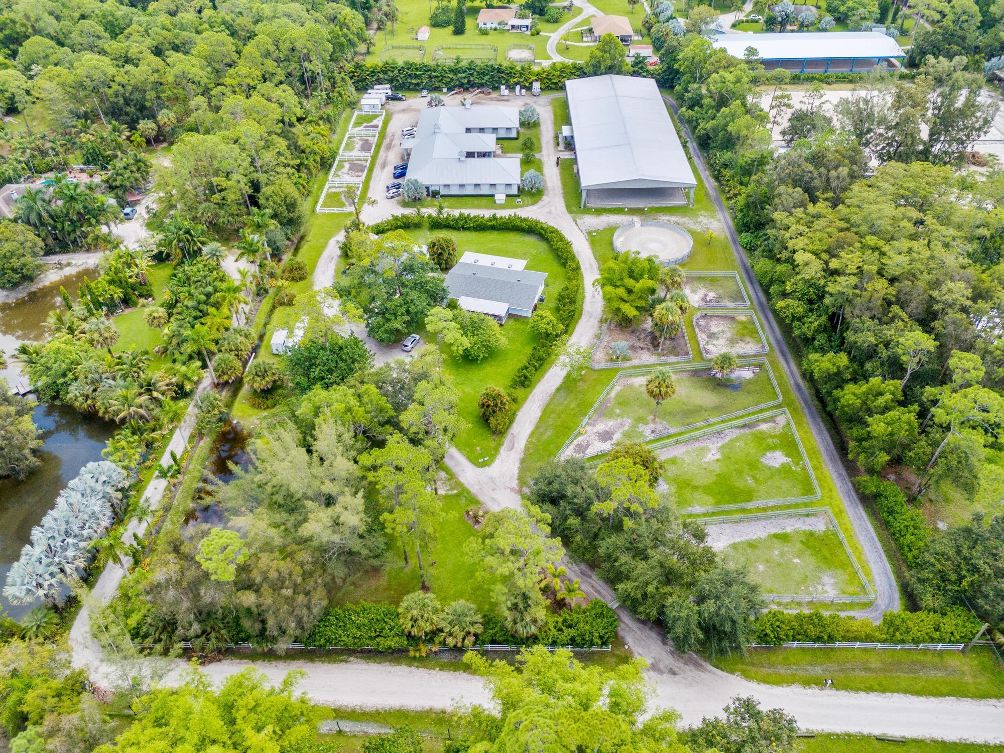 LOXAHATCHEE GROVES - Residential Lease