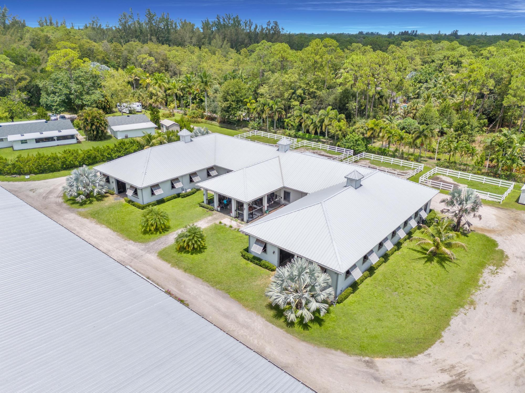 LOXAHATCHEE GROVES - Residential Lease