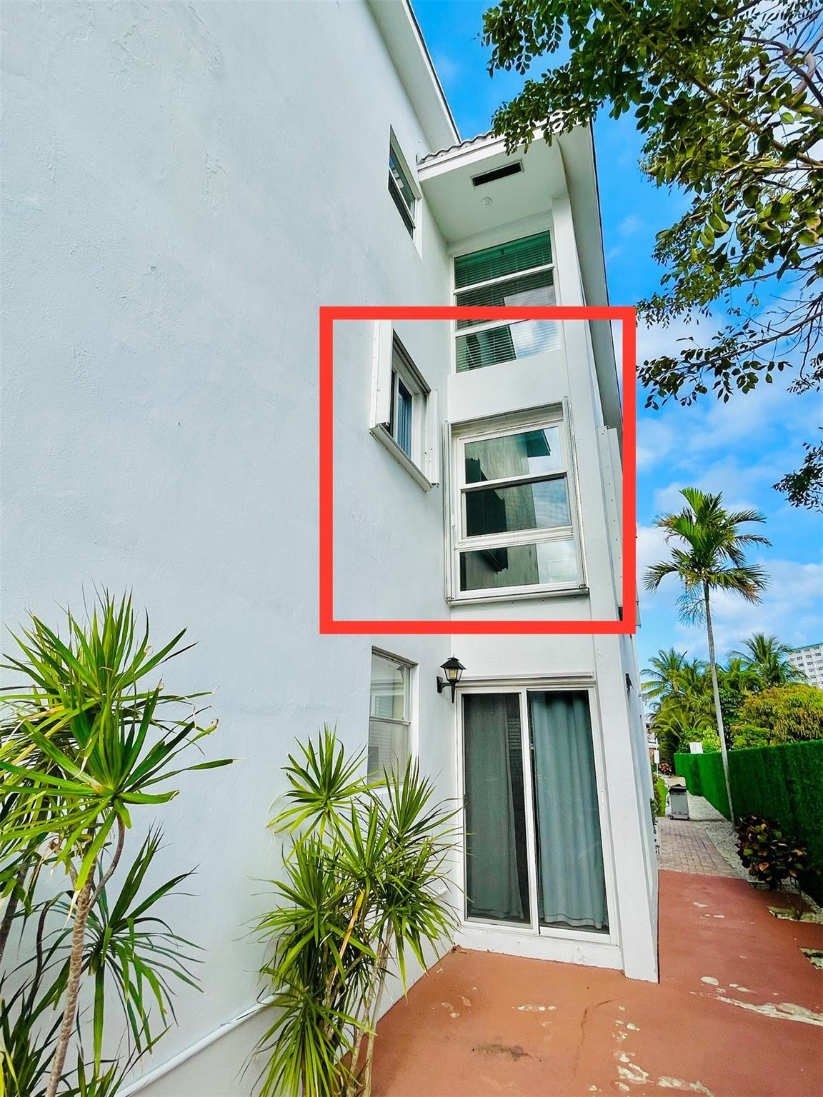 234 Hibiscus Avenue 271