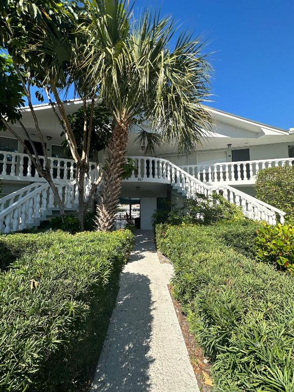 Santa Barbara Shores 33-2 - Residential Lease