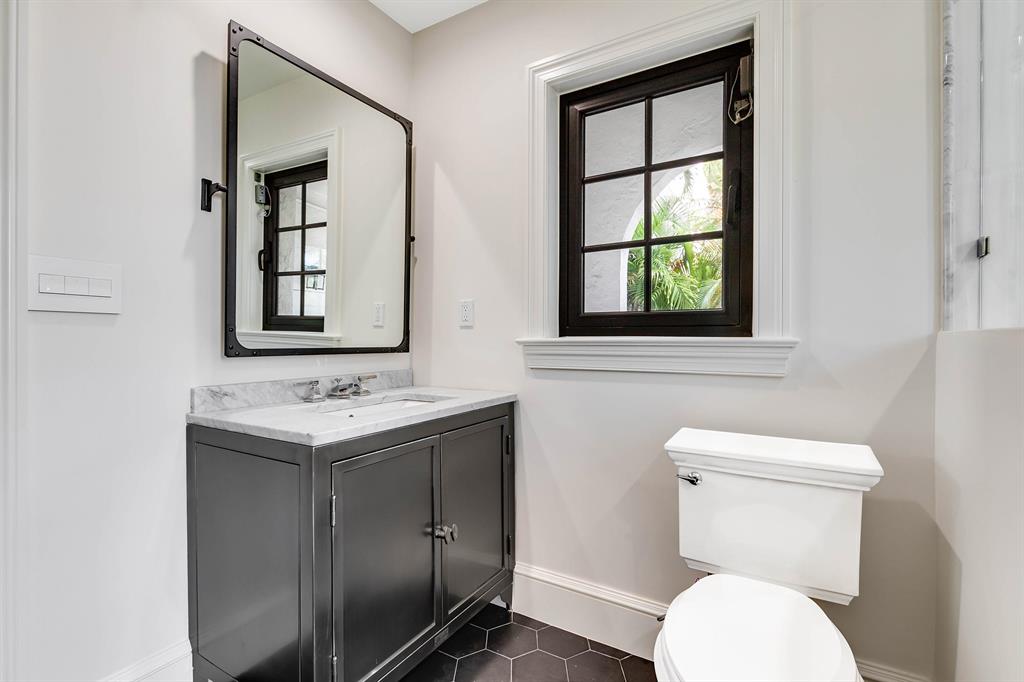 EL CID IN - Residential