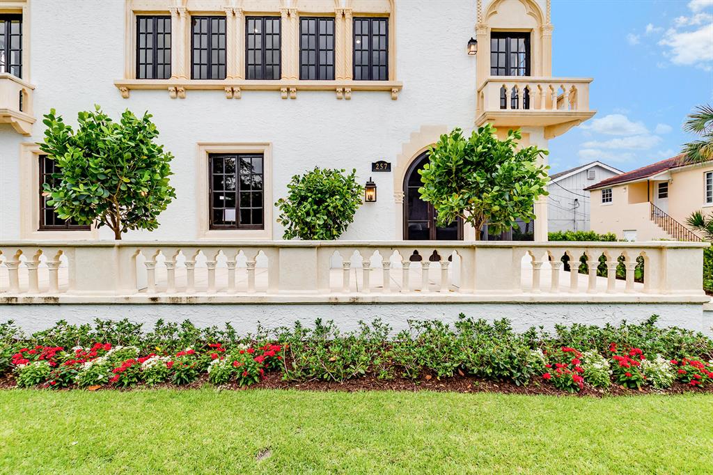 EL CID IN - Residential