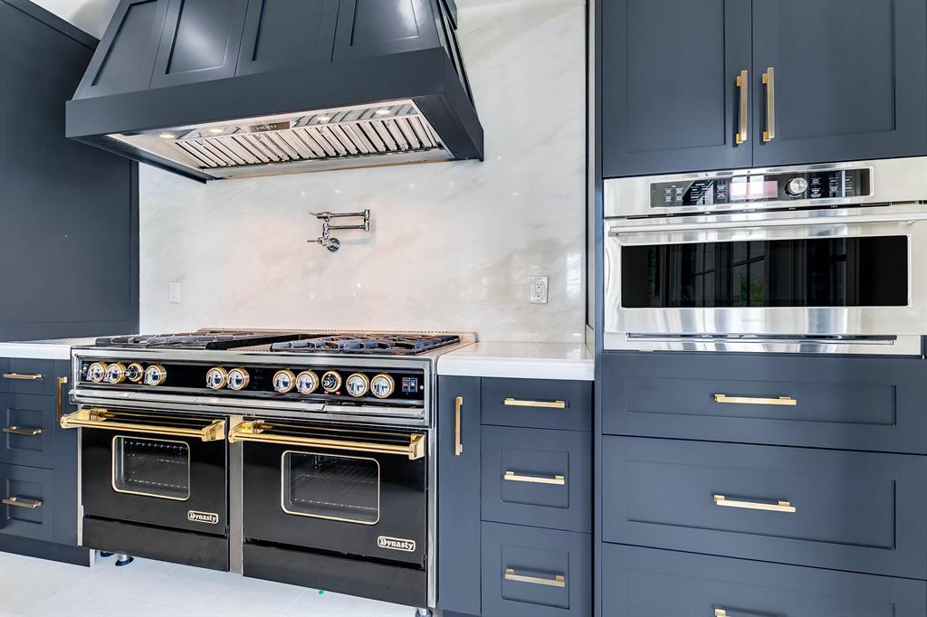 EL CID IN - Residential