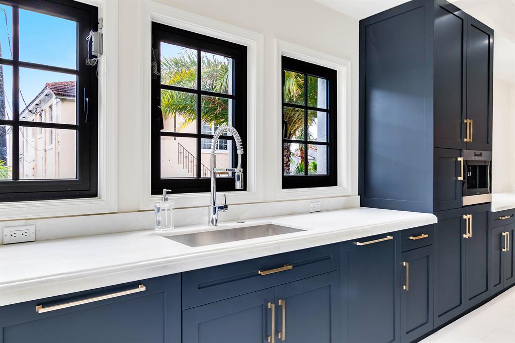 EL CID IN - Residential