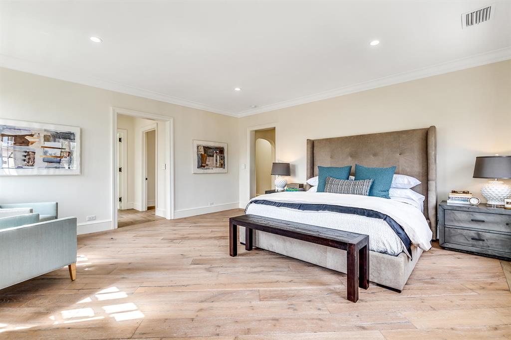 EL CID IN - Residential