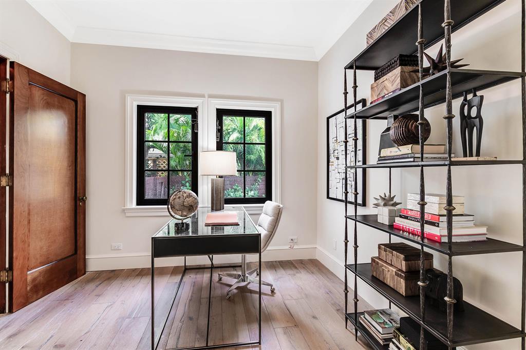 EL CID IN - Residential