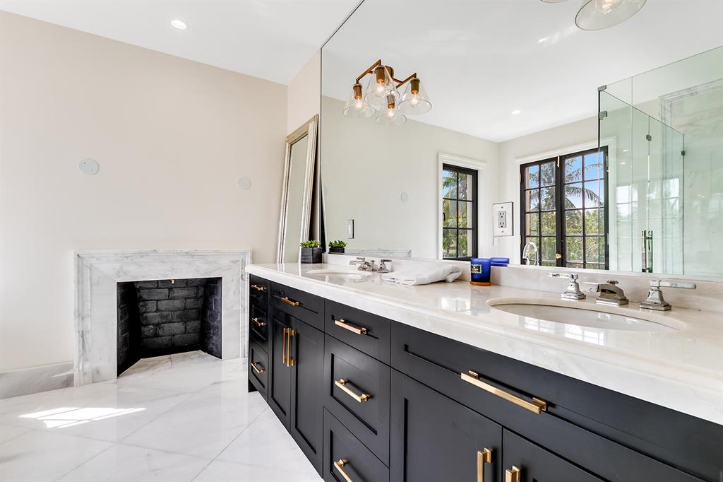 EL CID IN - Residential