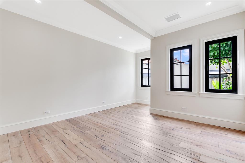 EL CID IN - Residential