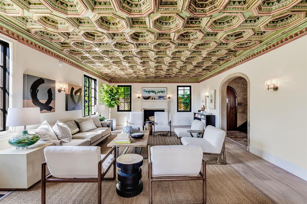 EL CID IN - Residential