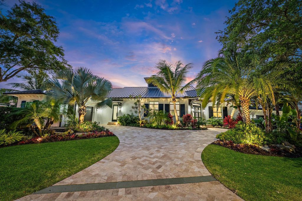 Photo of 942 Pompano Drive, Jupiter, FL 33458 (MLS # B26024743)