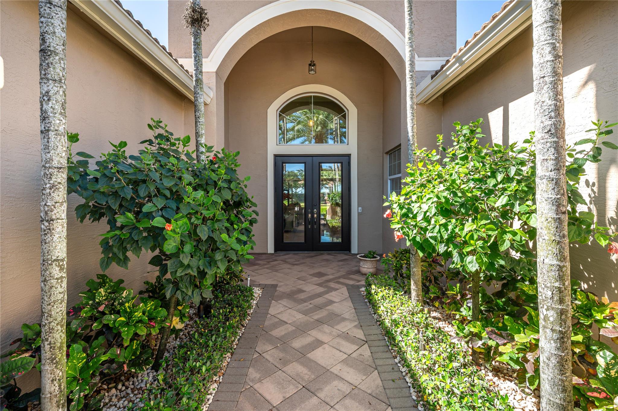 10576 Whitewind Cir