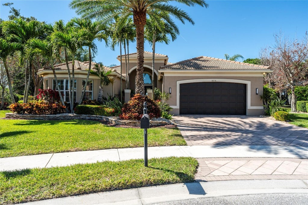 Photo of 10576 Whitewind Circle, Boynton Beach, FL 33473 (MLS # F10494043)