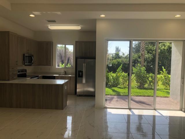 850 Pioneer Way