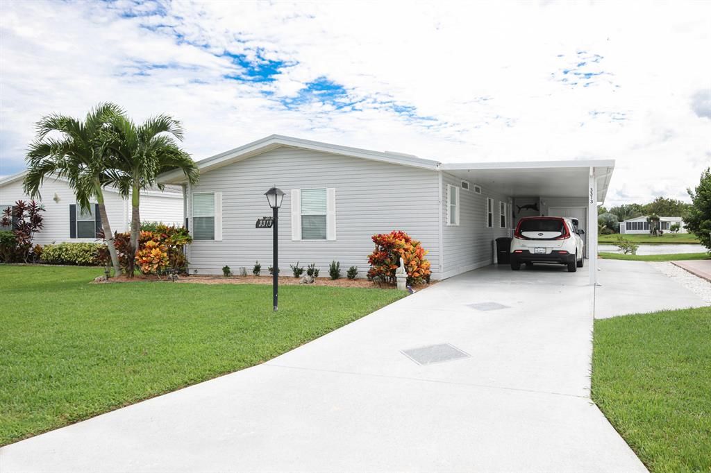 Photo of 3313 Ironwood Avenue, Port Saint Lucie, FL 34952 (MLS # R10746973)
