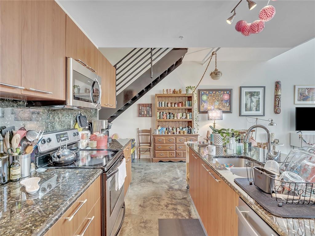 LAKE AVENUE LOFTS CONDO - Residential