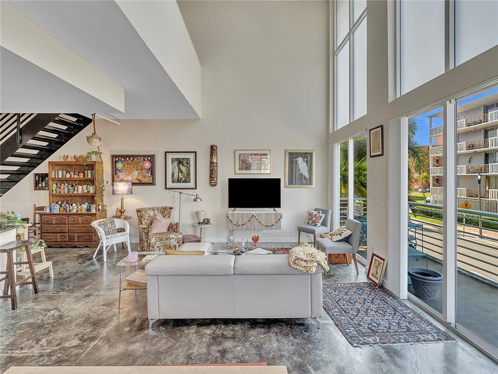 LAKE AVENUE LOFTS CONDO - Residential