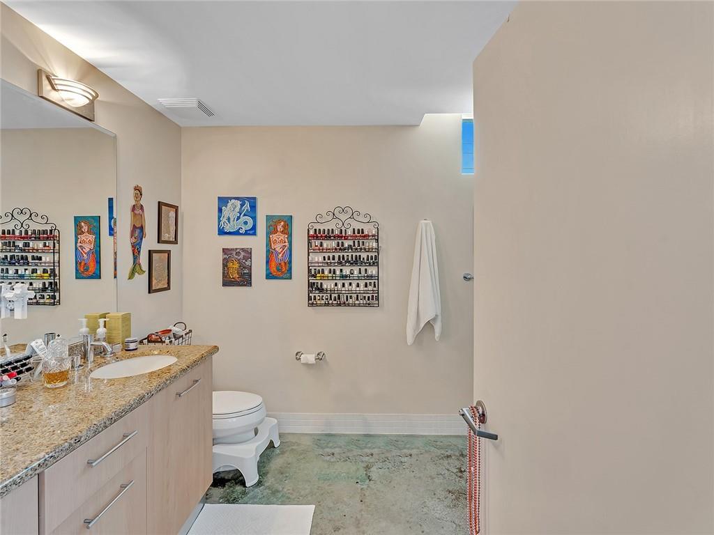 LAKE AVENUE LOFTS CONDO - Residential