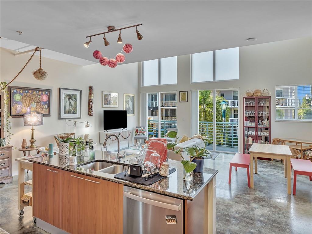 LAKE AVENUE LOFTS CONDO - Residential