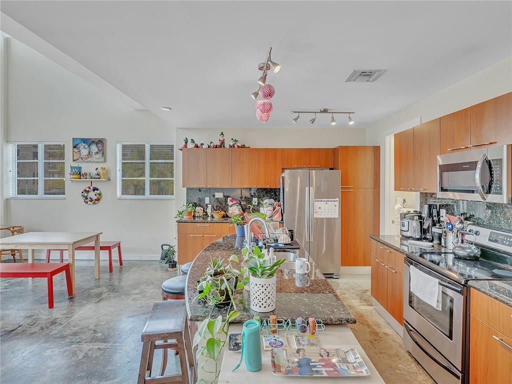 LAKE AVENUE LOFTS CONDO - Residential