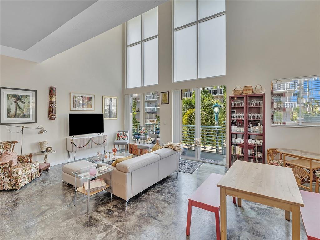 LAKE AVENUE LOFTS CONDO - Residential