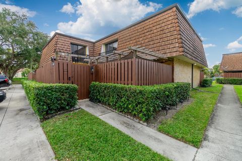 A home in Greenacres