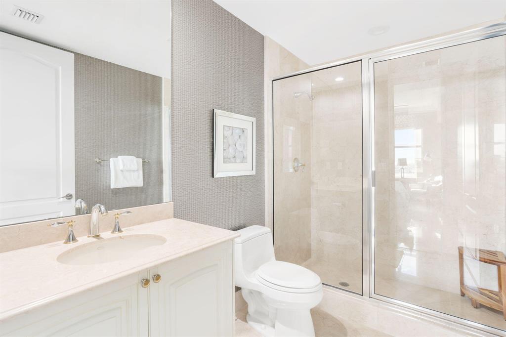 ESPLANADE GRANDE CONDO - Residential